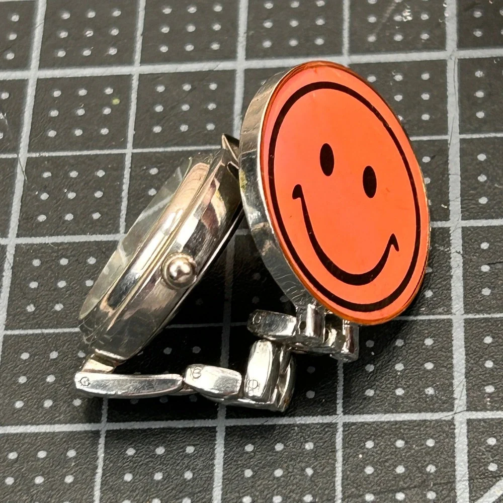Smiley Face Nurse Lapel Fob Watch Silver Tone Medical Clip‎ On Quartz Analog